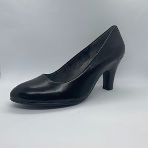 Aerosoles Women’s Tapestry black leather heels 8.5